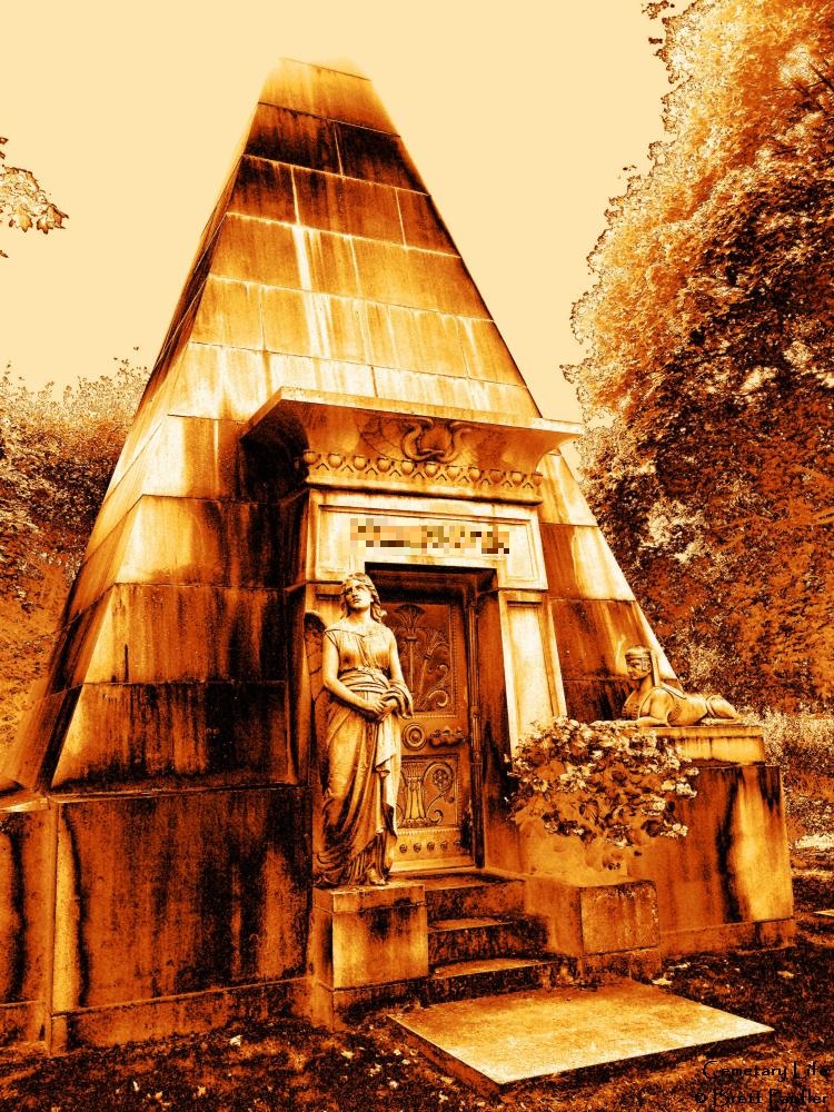 I am a big fan of the Metallic Gold Filter as of late, the next three use that filter to add a feeling of otherwordliness to to the images of three image worthy graves, the first, being this one, is of a very large, walk in pyramid, with statues on either side, presumably inspired by the inhabitants