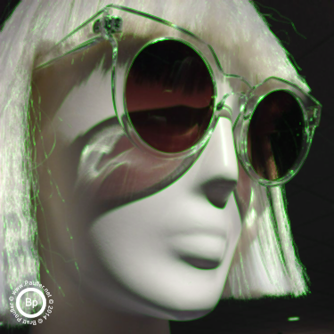 store mannequin with wig and sunglasses - color shift push-pull
