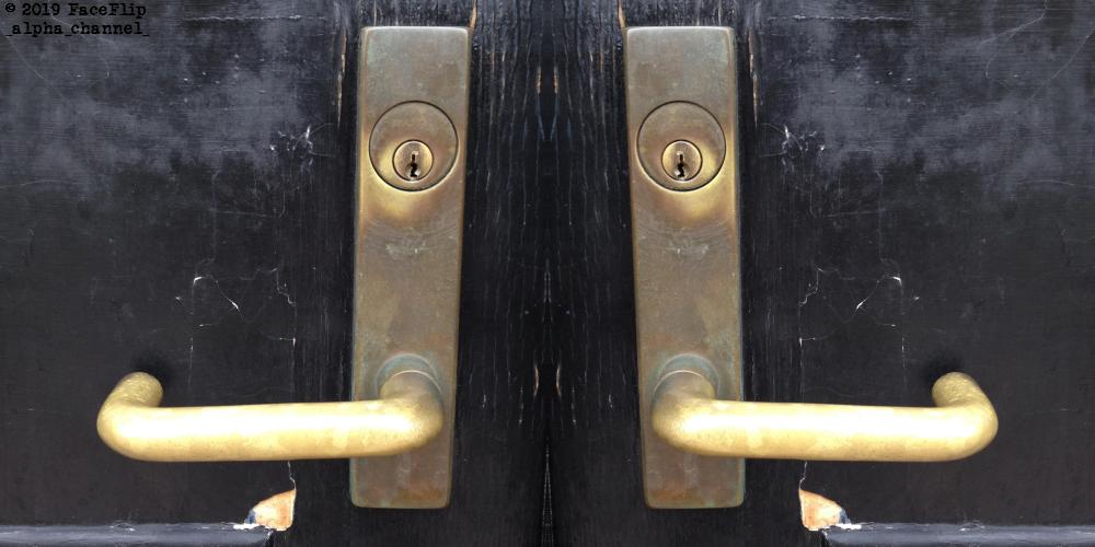 Door Handles using the face flip algorithm, it is not the greatest picture in the world, or even in the top 10 million, but it is the image I shall be using to start this page... bronze door handles, black door, flipped and matched
