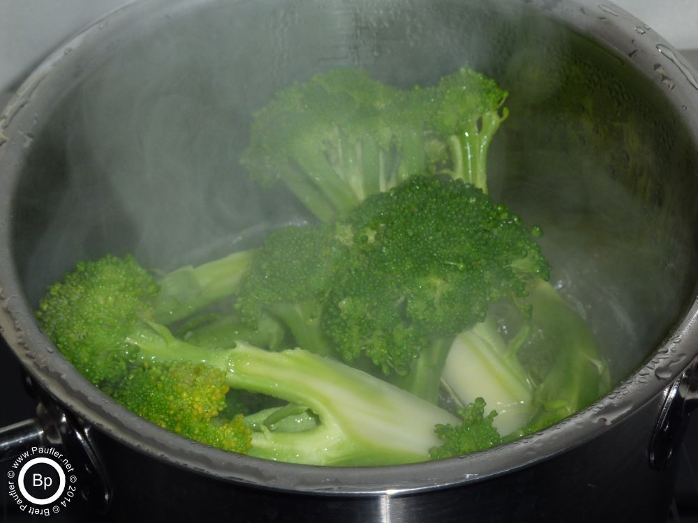 broccoli in pot