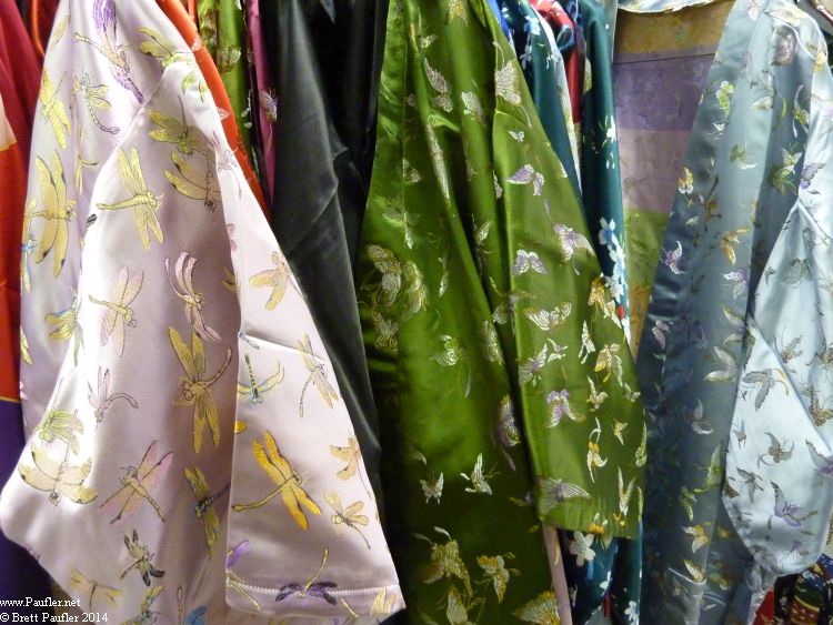 Honolulu, ChinaTown - Clothes Shopping, Silk Jackets & Robes - Highlight of Butterflies