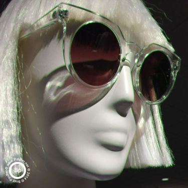store mannequin with wig and sunglasses - green shift push
